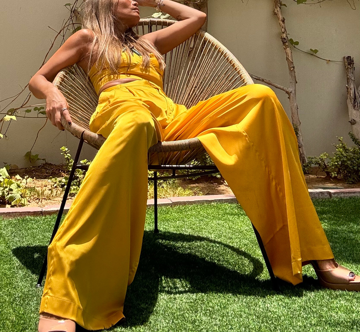 Mila Yellow Bustier and high-waisted trousers