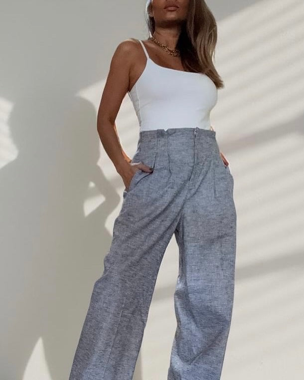 Lulu Cotton high-waisted trousers
