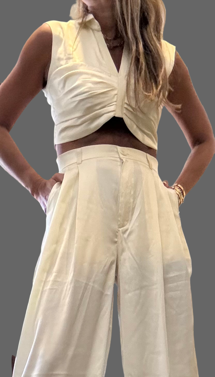 Mila cropped top with hight weighted-trousers
